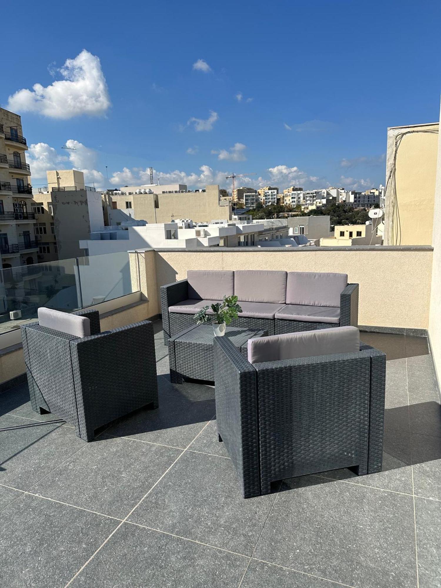 Sliema 2 Bedroom Penthouse Buitenkant foto